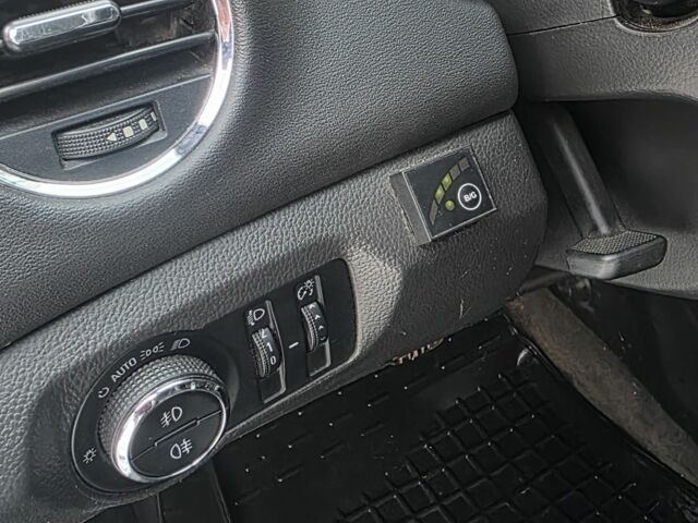 Белый Шевроле Круз, объемом двигателя 1.8 л и пробегом 215 тыс. км за 3899 $, фото 20 на Automoto.ua