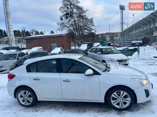 Белый Шевроле Круз, объемом двигателя 1.7 л и пробегом 193 тыс. км за 8800 $, фото 2 на Automoto.ua