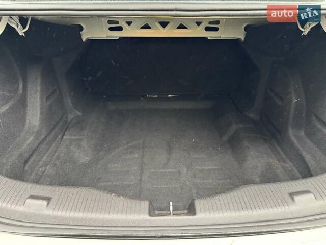 Белый Шевроле Круз, объемом двигателя 1.4 л и пробегом 145 тыс. км за 8900 $, фото 22 на Automoto.ua