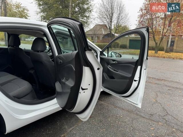 Белый Шевроле Круз, объемом двигателя 1.4 л и пробегом 145 тыс. км за 8900 $, фото 17 на Automoto.ua