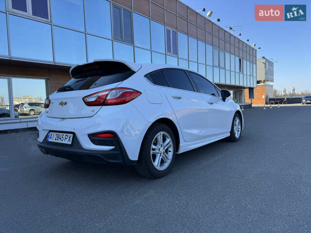 Белый Шевроле Круз, объемом двигателя 1.4 л и пробегом 180 тыс. км за 9200 $, фото 7 на Automoto.ua