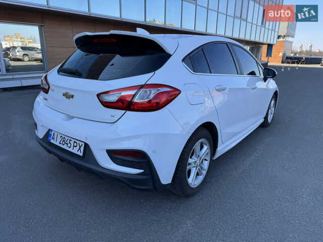 Белый Шевроле Круз, объемом двигателя 1.4 л и пробегом 180 тыс. км за 9200 $, фото 8 на Automoto.ua