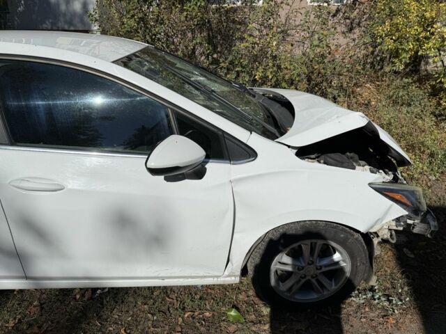 Белый Шевроле Круз, объемом двигателя 1.4 л и пробегом 3 тыс. км за 6500 $, фото 6 на Automoto.ua