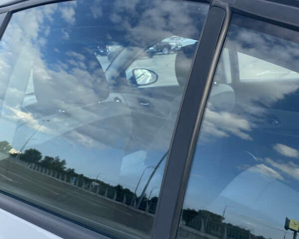 Белый Шевроле Круз, объемом двигателя 1.6 л и пробегом 150 тыс. км за 6500 $, фото 17 на Automoto.ua