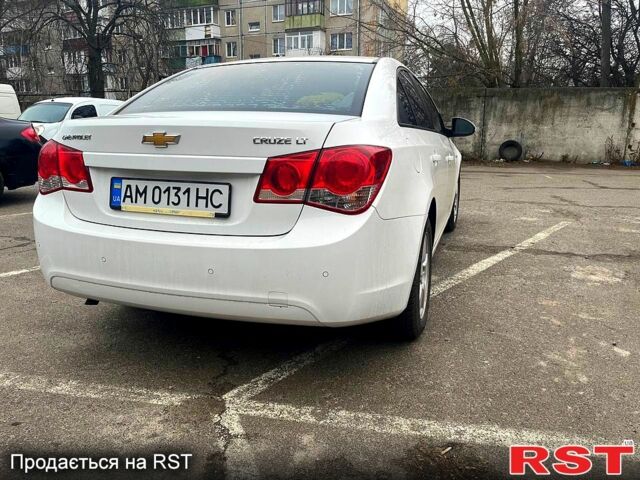 Белый Шевроле Круз, объемом двигателя 1.6 л и пробегом 130 тыс. км за 6200 $, фото 3 на Automoto.ua