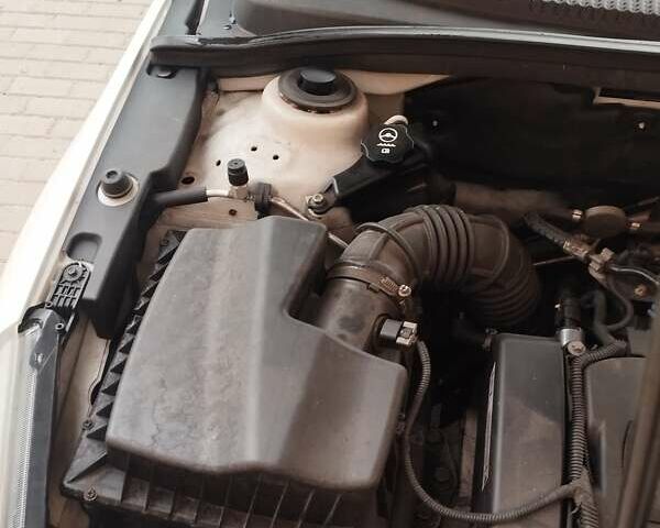 Білий Шевроле Круз, об'ємом двигуна 1.6 л та пробігом 139 тис. км за 6500 $, фото 24 на Automoto.ua