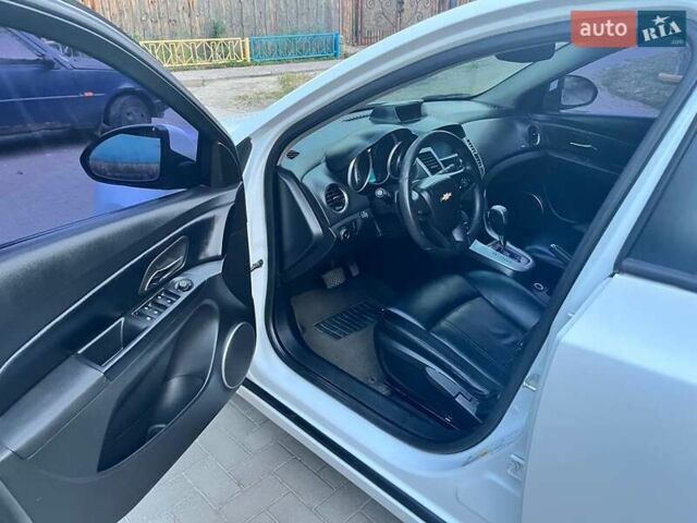 Белый Шевроле Круз, объемом двигателя 1.6 л и пробегом 180 тыс. км за 7200 $, фото 7 на Automoto.ua