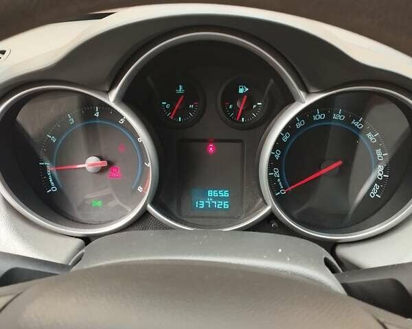 Білий Шевроле Круз, об'ємом двигуна 1.6 л та пробігом 139 тис. км за 6500 $, фото 18 на Automoto.ua