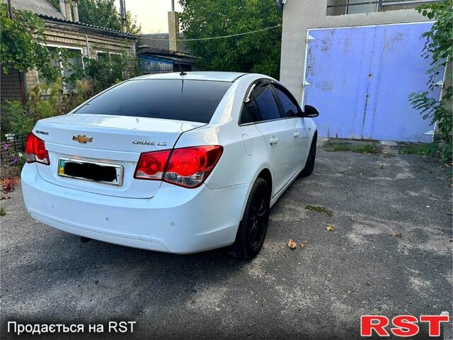 Білий Шевроле Круз, об'ємом двигуна 2 л та пробігом 0 тис. км за 6000 $, фото 12 на Automoto.ua