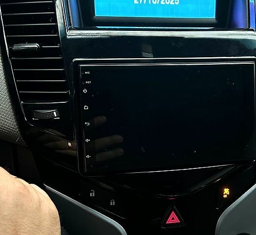 Білий Шевроле Круз, об'ємом двигуна 2 л та пробігом 0 тис. км за 6000 $, фото 11 на Automoto.ua