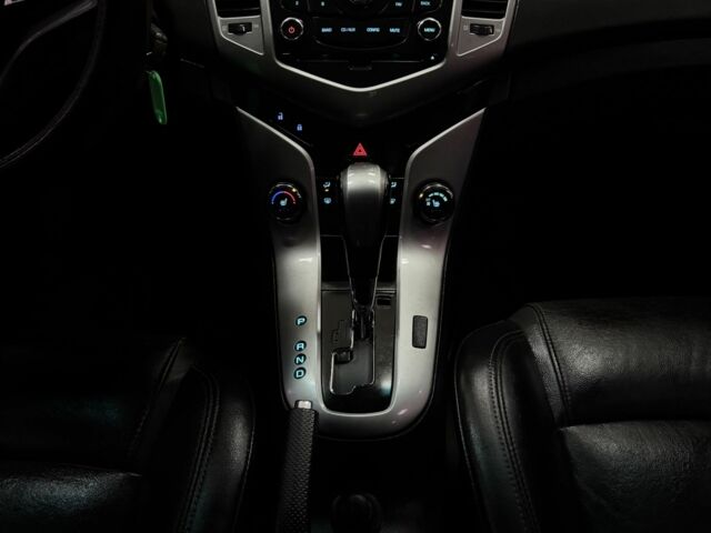 Белый Шевроле Круз, объемом двигателя 0 л и пробегом 111 тыс. км за 6500 $, фото 13 на Automoto.ua