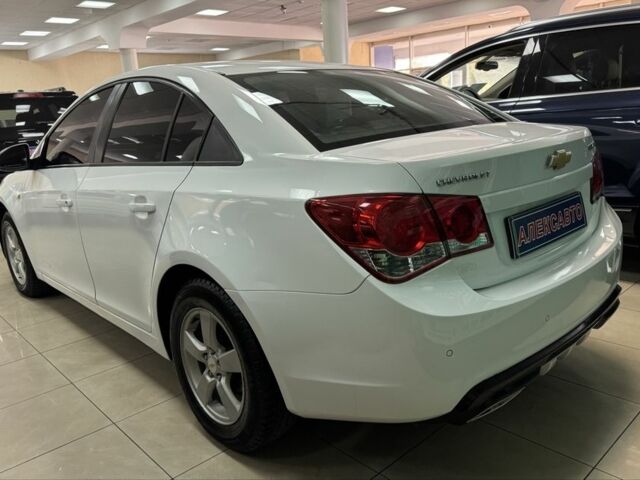 Білий Шевроле Круз, об'ємом двигуна 1.6 л та пробігом 111 тис. км за 6500 $, фото 3 на Automoto.ua