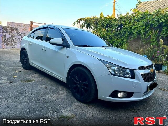 Білий Шевроле Круз, об'ємом двигуна 2 л та пробігом 0 тис. км за 6000 $, фото 1 на Automoto.ua