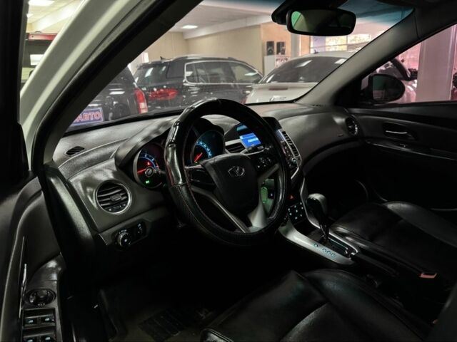 Білий Шевроле Круз, об'ємом двигуна 1.6 л та пробігом 111 тис. км за 6500 $, фото 8 на Automoto.ua