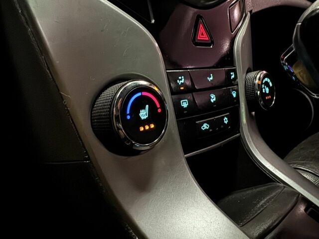 Білий Шевроле Круз, об'ємом двигуна 1.6 л та пробігом 111 тис. км за 6500 $, фото 12 на Automoto.ua