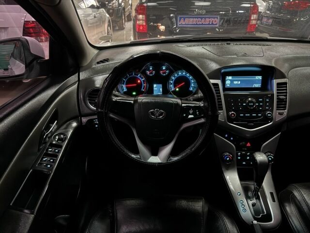 Білий Шевроле Круз, об'ємом двигуна 1.6 л та пробігом 111 тис. км за 6500 $, фото 10 на Automoto.ua