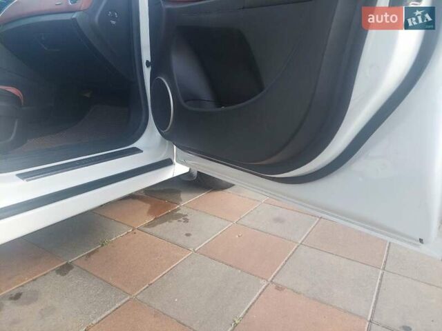 Белый Шевроле Круз, объемом двигателя 1.8 л и пробегом 205 тыс. км за 8500 $, фото 18 на Automoto.ua
