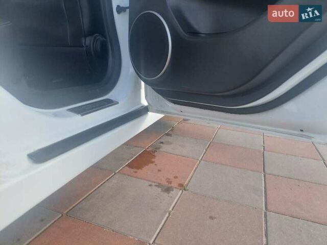 Белый Шевроле Круз, объемом двигателя 1.8 л и пробегом 205 тыс. км за 8500 $, фото 11 на Automoto.ua