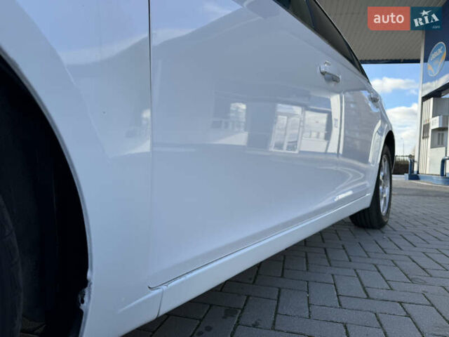 Білий Шевроле Круз, об'ємом двигуна 2 л та пробігом 186 тис. км за 6300 $, фото 6 на Automoto.ua