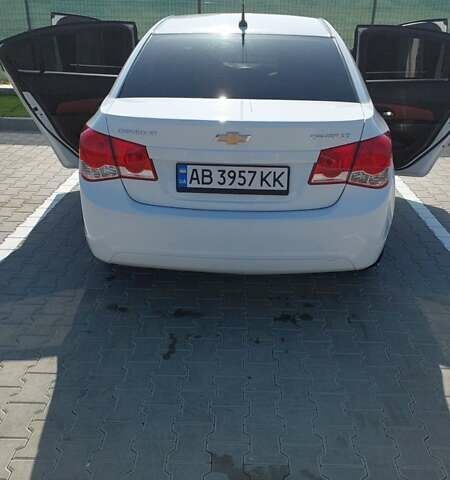 Белый Шевроле Круз, объемом двигателя 1.8 л и пробегом 157 тыс. км за 7400 $, фото 13 на Automoto.ua