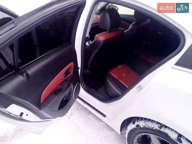 Білий Шевроле Круз, об'ємом двигуна 1.8 л та пробігом 159 тис. км за 7100 $, фото 3 на Automoto.ua