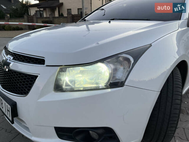 Білий Шевроле Круз, об'ємом двигуна 1.8 л та пробігом 171 тис. км за 7199 $, фото 24 на Automoto.ua