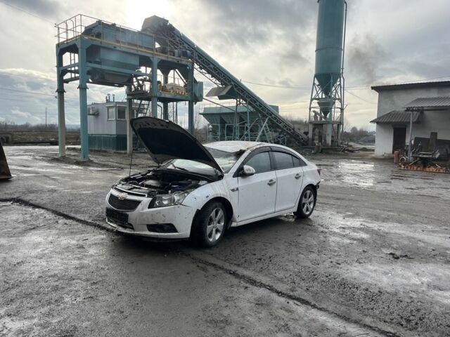Білий Шевроле Круз, об'ємом двигуна 1.8 л та пробігом 205 тис. км за 3300 $, фото 7 на Automoto.ua