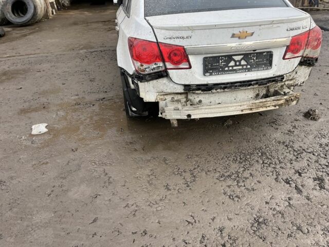 Білий Шевроле Круз, об'ємом двигуна 1.8 л та пробігом 205 тис. км за 3300 $, фото 1 на Automoto.ua