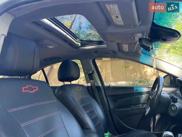 Белый Шевроле Круз, объемом двигателя 1.4 л и пробегом 167 тыс. км за 5000 $, фото 9 на Automoto.ua