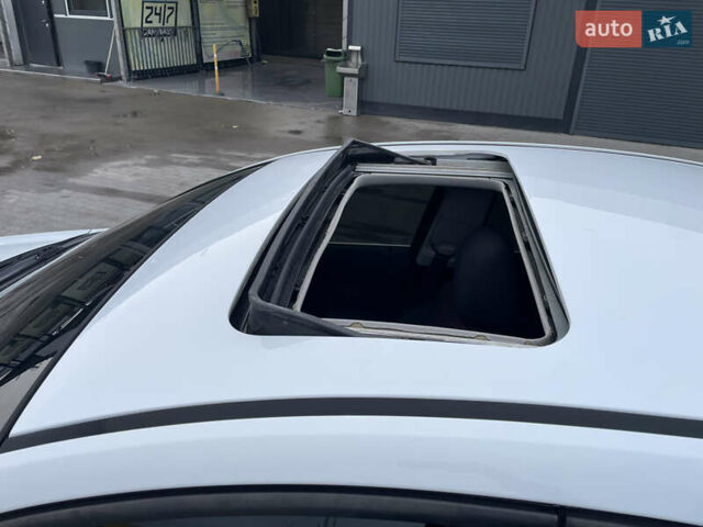 Белый Шевроле Круз, объемом двигателя 1.36 л и пробегом 199 тыс. км за 7000 $, фото 22 на Automoto.ua