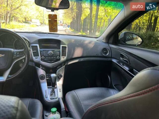 Белый Шевроле Круз, объемом двигателя 1.4 л и пробегом 167 тыс. км за 5000 $, фото 8 на Automoto.ua