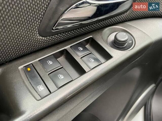 Білий Шевроле Круз, об'ємом двигуна 1.8 л та пробігом 168 тис. км за 7290 $, фото 15 на Automoto.ua