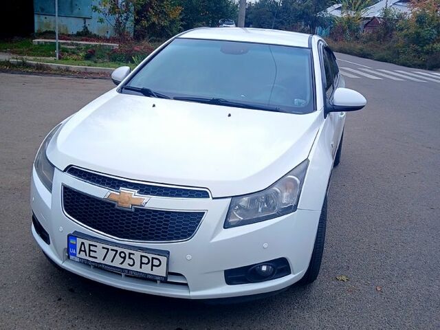 Білий Шевроле Круз, об'ємом двигуна 1.8 л та пробігом 235 тис. км за 6300 $, фото 6 на Automoto.ua
