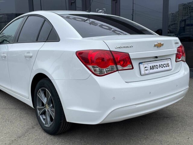 Білий Шевроле Круз, об'ємом двигуна 1.8 л та пробігом 168 тис. км за 7290 $, фото 5 на Automoto.ua