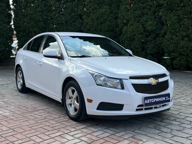 Белый Шевроле Круз, объемом двигателя 1.4 л и пробегом 179 тыс. км за 7200 $, фото 1 на Automoto.ua
