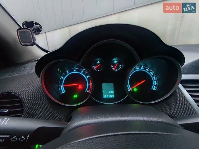 Білий Шевроле Круз, об'ємом двигуна 1.6 л та пробігом 169 тис. км за 6800 $, фото 7 на Automoto.ua