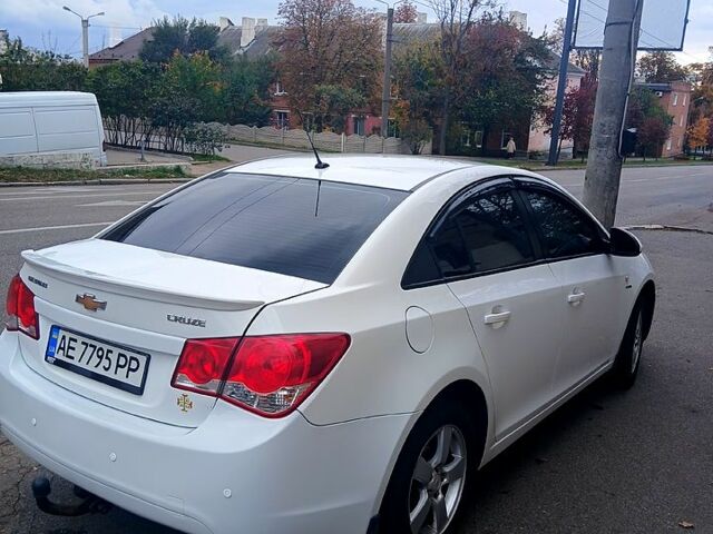 Білий Шевроле Круз, об'ємом двигуна 1.8 л та пробігом 235 тис. км за 6300 $, фото 5 на Automoto.ua