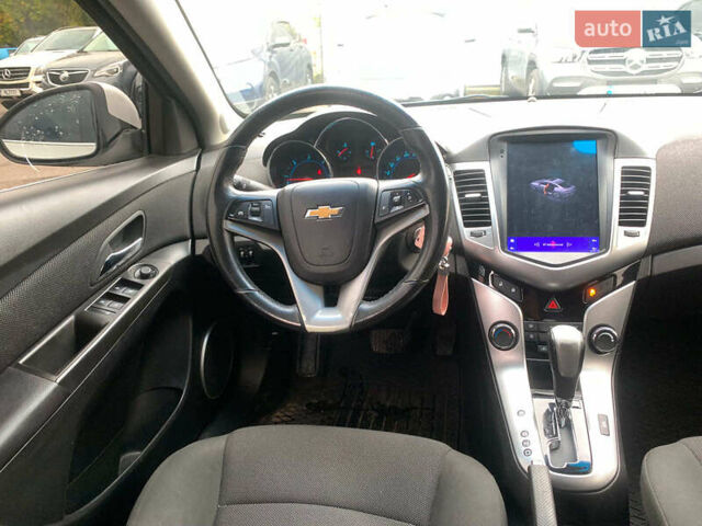 Белый Шевроле Круз, объемом двигателя 2 л и пробегом 212 тыс. км за 8190 $, фото 27 на Automoto.ua