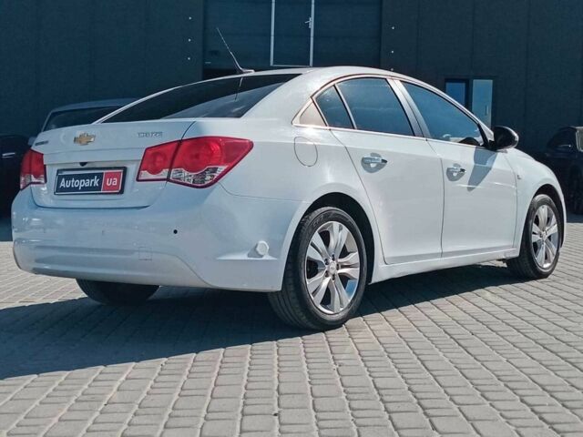 Белый Шевроле Круз, объемом двигателя 1.8 л и пробегом 198 тыс. км за 6690 $, фото 6 на Automoto.ua