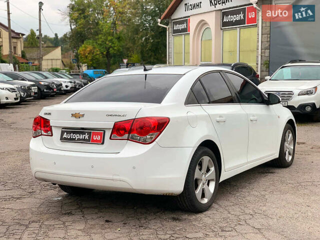 Белый Шевроле Круз, объемом двигателя 2 л и пробегом 212 тыс. км за 8190 $, фото 5 на Automoto.ua