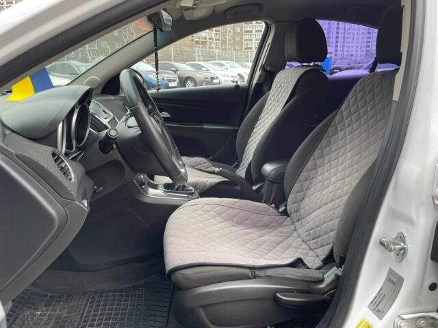 Білий Шевроле Круз, об'ємом двигуна 1.8 л та пробігом 168 тис. км за 7290 $, фото 8 на Automoto.ua