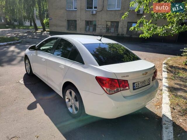 Белый Шевроле Круз, объемом двигателя 2 л и пробегом 212 тыс. км за 8500 $, фото 7 на Automoto.ua