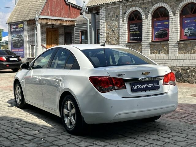 Белый Шевроле Круз, объемом двигателя 1.4 л и пробегом 179 тыс. км за 7200 $, фото 7 на Automoto.ua