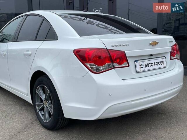 Білий Шевроле Круз, об'ємом двигуна 1.8 л та пробігом 168 тис. км за 7290 $, фото 5 на Automoto.ua