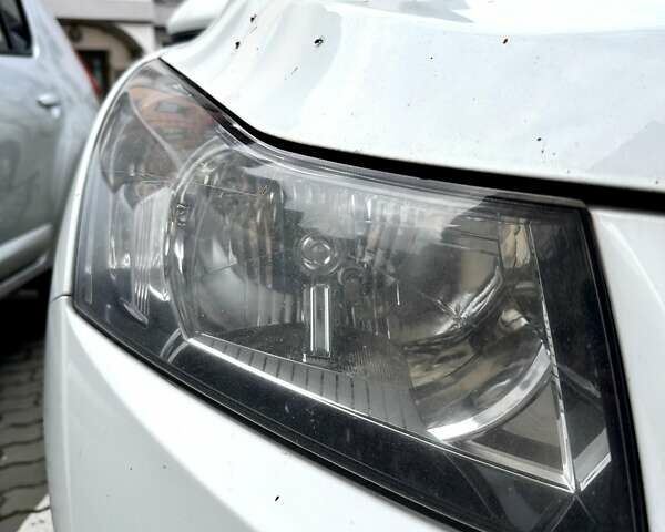 Белый Шевроле Круз, объемом двигателя 1.8 л и пробегом 264 тыс. км за 6400 $, фото 7 на Automoto.ua