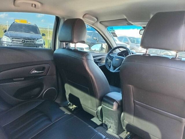 Белый Шевроле Круз, объемом двигателя 1.8 л и пробегом 198 тыс. км за 6690 $, фото 14 на Automoto.ua