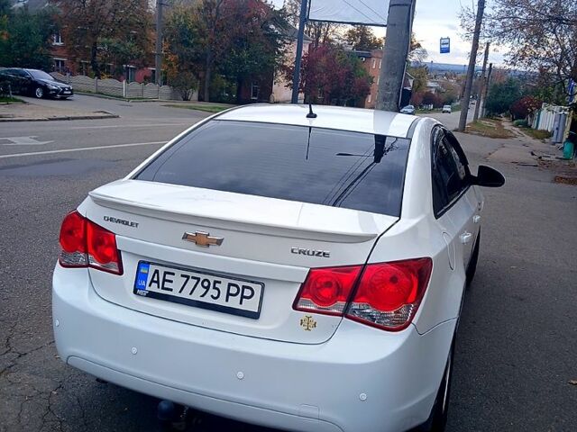 Білий Шевроле Круз, об'ємом двигуна 1.8 л та пробігом 235 тис. км за 6300 $, фото 8 на Automoto.ua