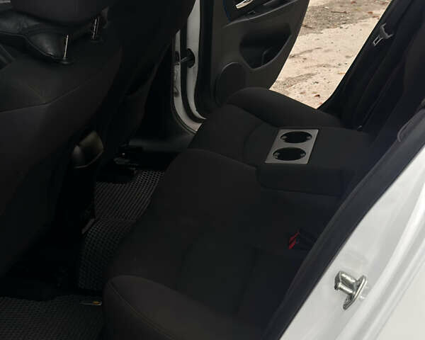 Белый Шевроле Круз, объемом двигателя 1.36 л и пробегом 193 тыс. км за 7400 $, фото 17 на Automoto.ua