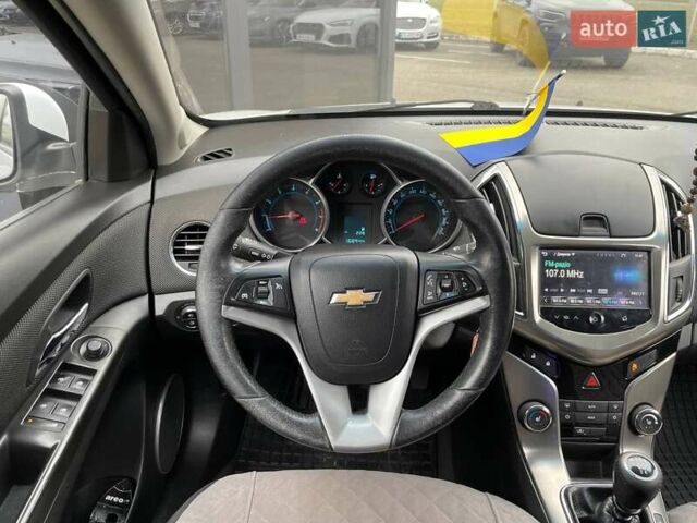 Білий Шевроле Круз, об'ємом двигуна 1.8 л та пробігом 168 тис. км за 7290 $, фото 13 на Automoto.ua
