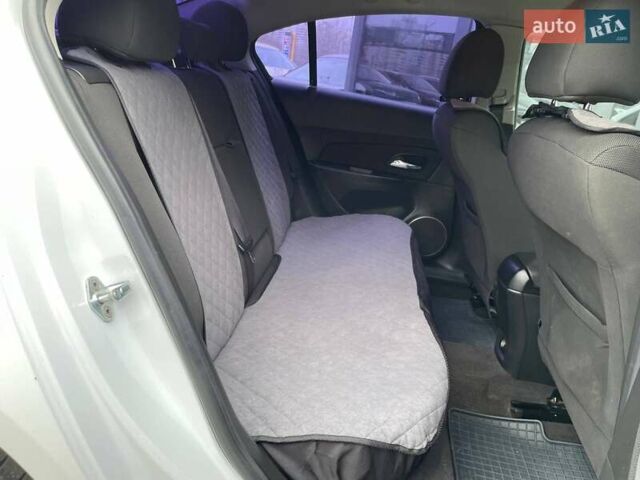 Білий Шевроле Круз, об'ємом двигуна 1.8 л та пробігом 168 тис. км за 7290 $, фото 10 на Automoto.ua
